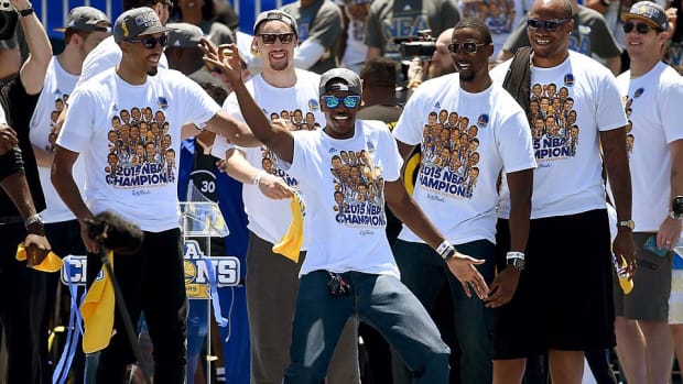 Golden-State-Warriors-parade-dance.jpg